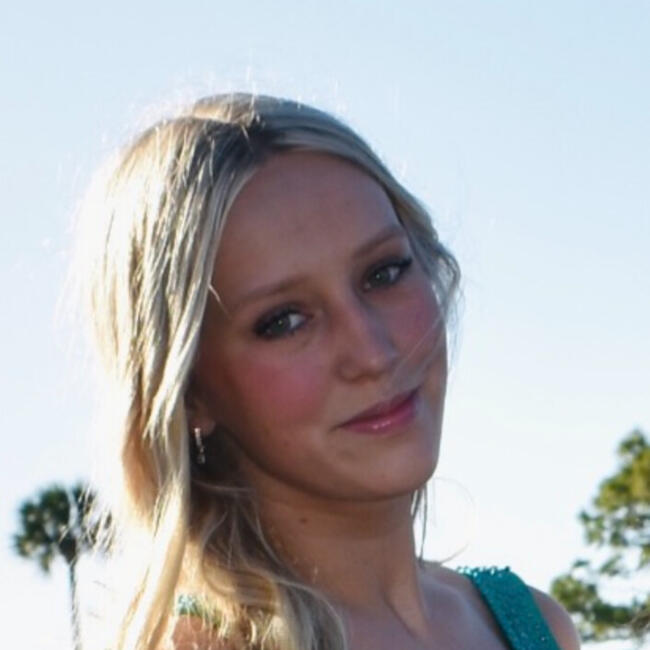 Babysitter in Jacksonville: Madison