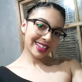 Babá Santa Maria: Sandriellen Ramos Alves