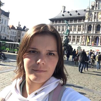 Baby-sitter in Louvain: Júlia