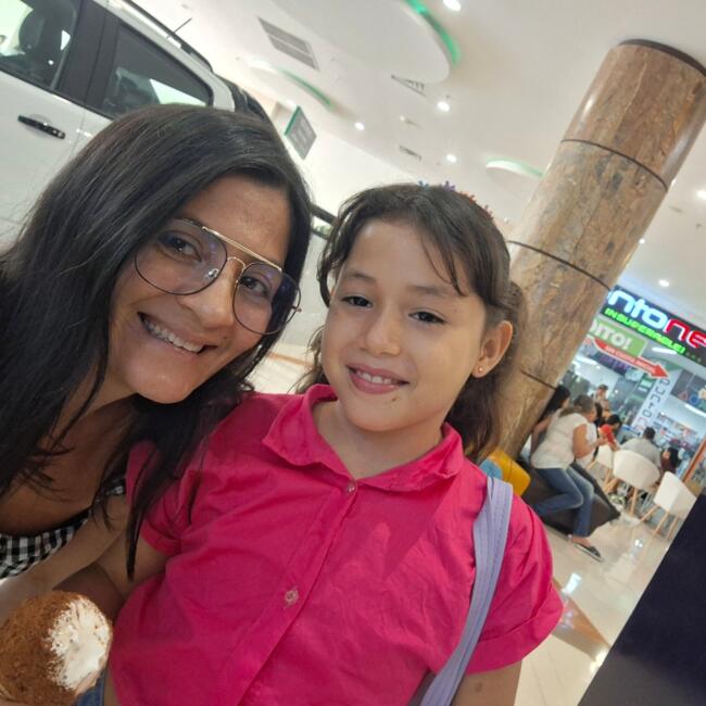 Babysitter in Ibiza Town: Vivian Andrea Velasquez Triana