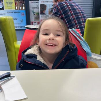 Babysitting job in Rochefort: babysitting job Jennifer