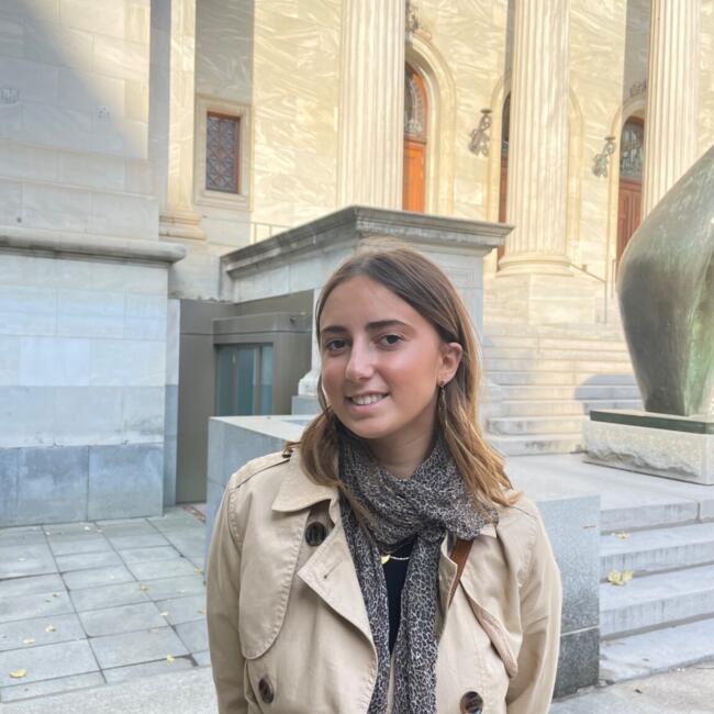 Babysitter in Montreal: Chiara