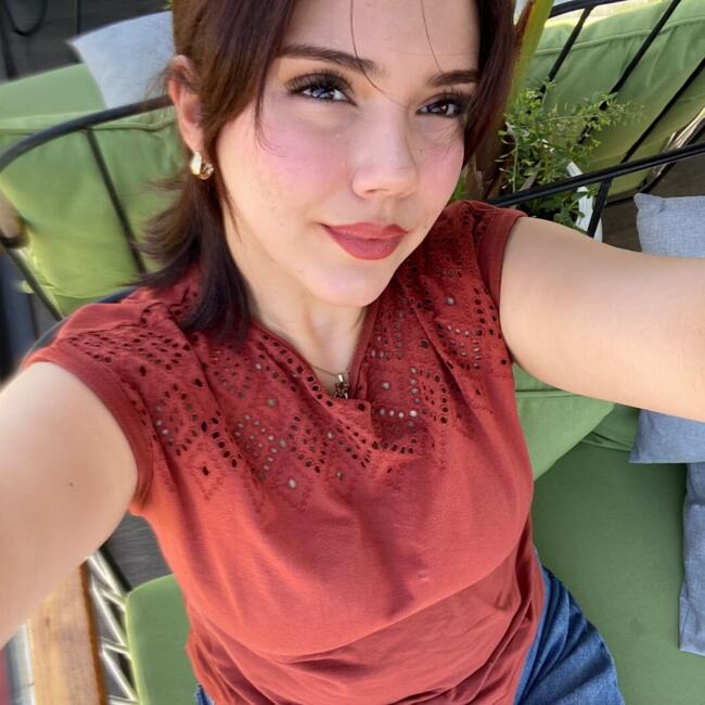 Babysitter in Saint-Michel-sur-Orge: Aya