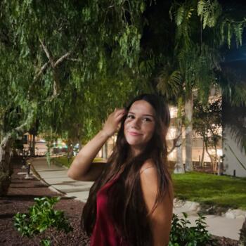 Nanny Pontevedra: Adriana