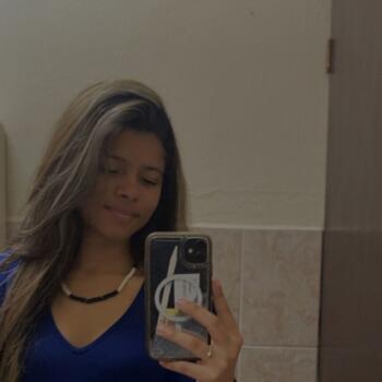 Babysitter in Arecibo: Joan