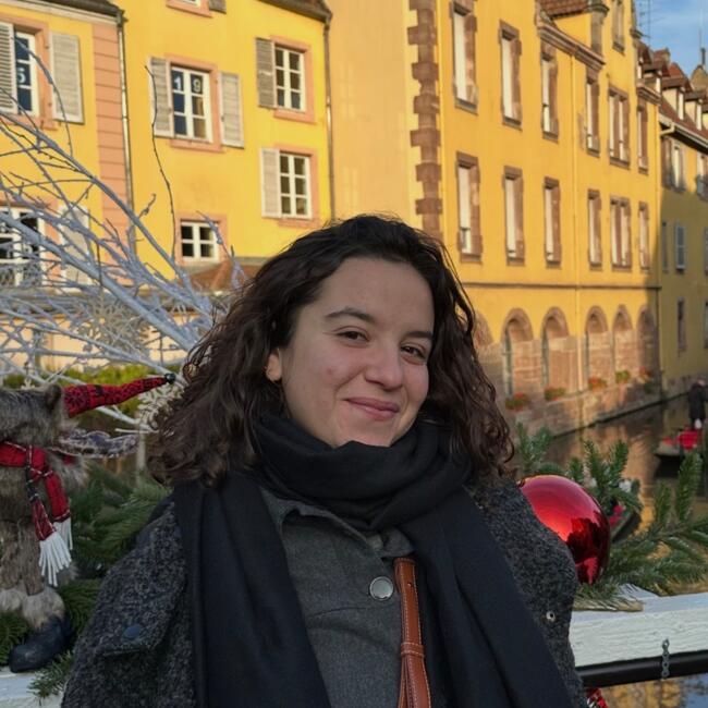 Babysitter in Paris: Illy