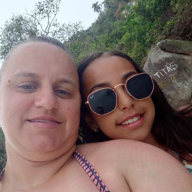 Babysitter in Pouso Alegre: Camila