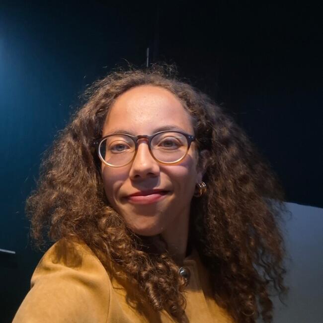 Babysitter in Molenbeek-Saint-Jean: Inès
