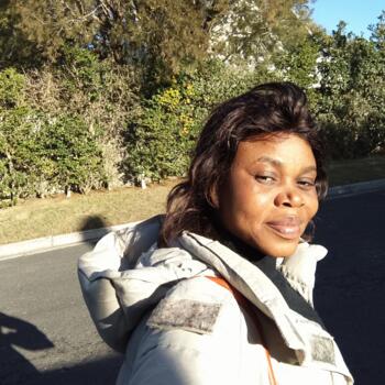Babysitter in Cape Town: Esther