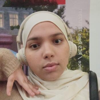 Babysitter in Paris: Meriem