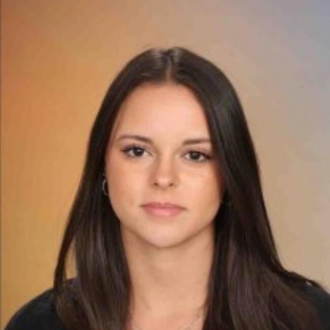 Babysitter in Bordeaux: Janice