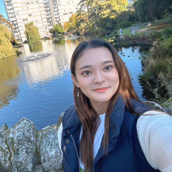 Babysitter in West Vancouver: Misaki