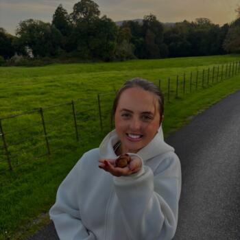 Babysitter in Killarney: Sarah