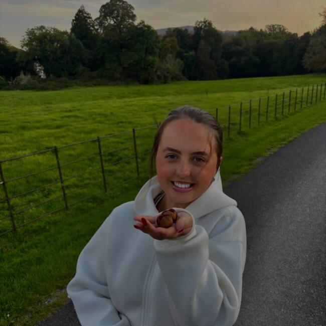 Babysitter in Killarney: Sarah