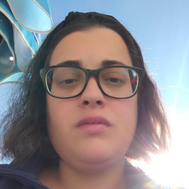 Babysitting job in Vila Franca de Xira: Tania