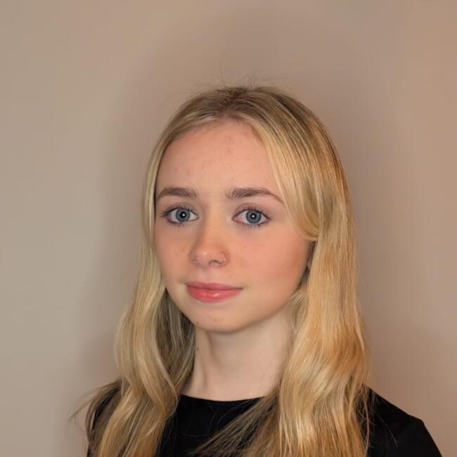 Babysitter in Huddersfield: Maisie