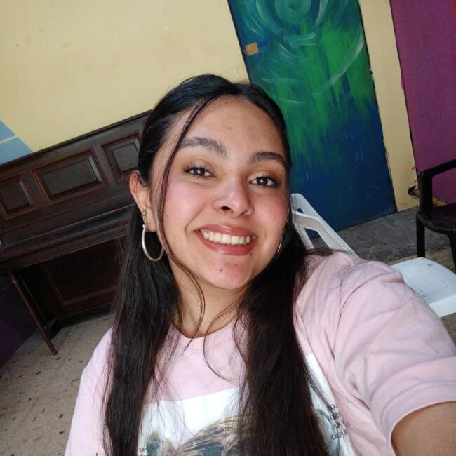 Niñera en San Juan Bautista: Camila