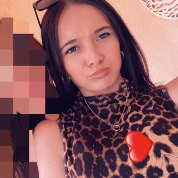 Babysitter in Évron: Ambre