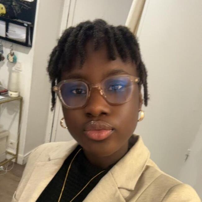 Babysitter in Alfortville: Kady