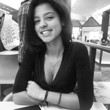 Babysitter Maia: Aline