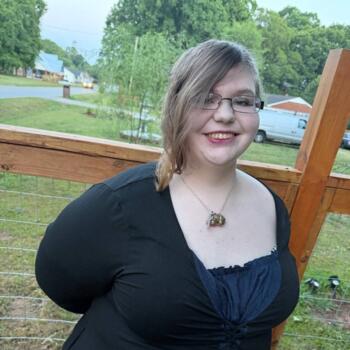 Babysitter in Gastonia: Frankie