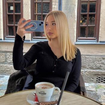 Babysitter in Turretot: Clara