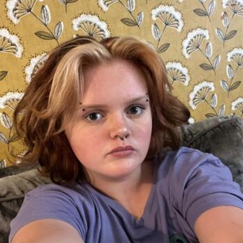 Babysitter in Cardiff: Ava