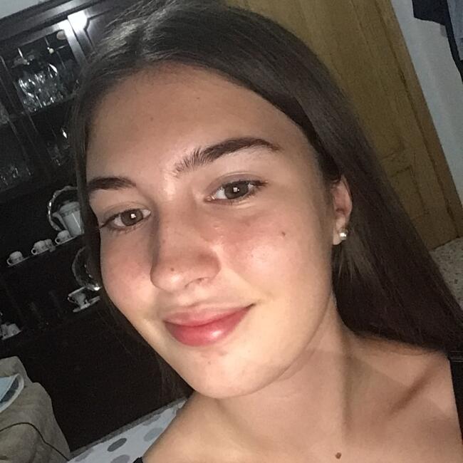 Babysitter in Nambroca: Patricia