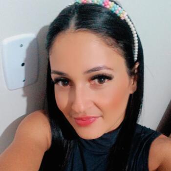 Babysitter Uberaba: ALINE