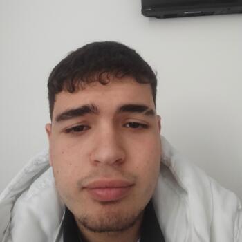 Babysitter in Funchal: Izan