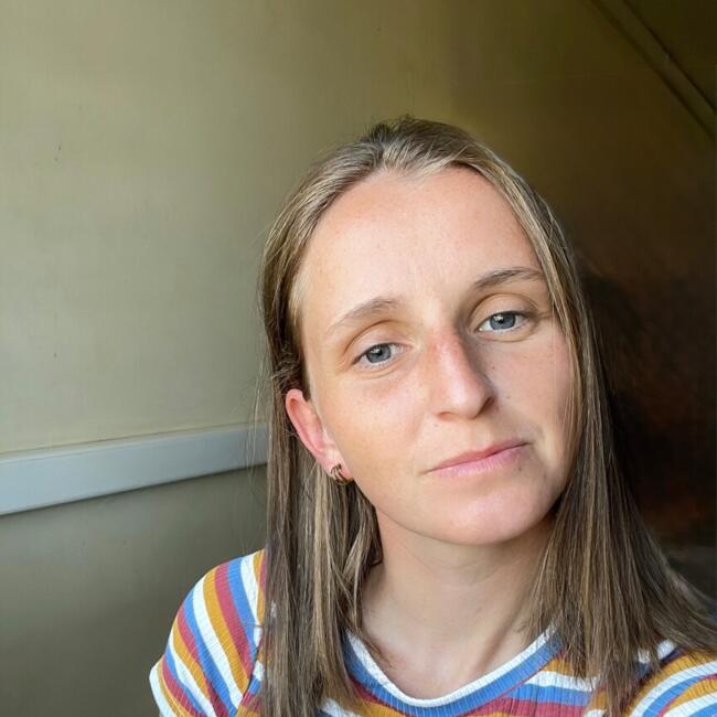 Babysitter in Jumeaux: Clémence