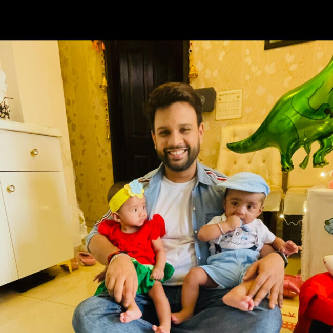 नोएडा में बेबीसिटिंग की नौकरी: Roshni