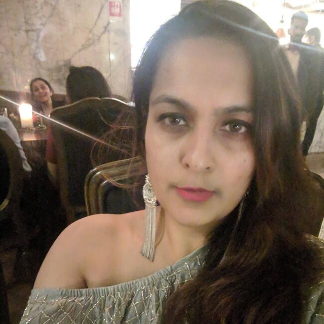 बम्बई में बेबीसिटिंग की नौकरी: Reema