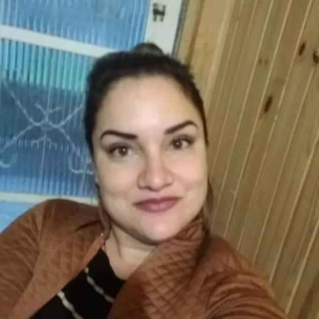 Babysitter in Bombinhas: Priscila