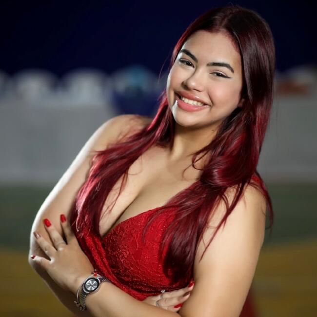 Babysitter in Cuiabá: Julia