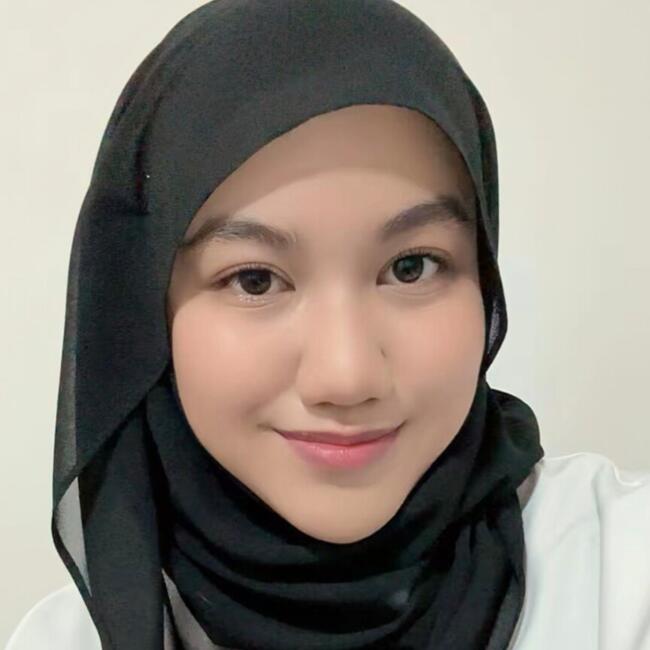 Pengasuh di Petaling: Dania Huda