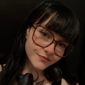 Babysitter in Solesmes: Evane