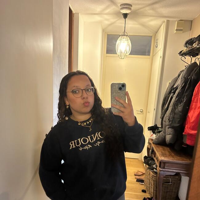 Babysitter in Stompetoren: Naomi