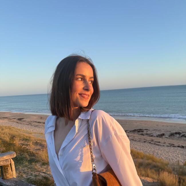 Babysitter in La Rochelle: Sarah