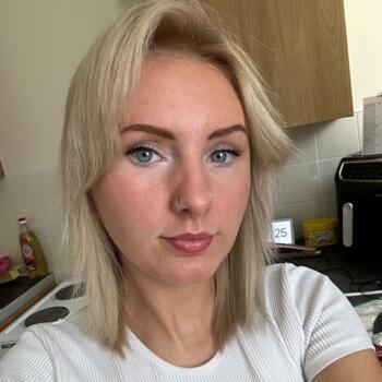 Babysitting job in Barnsley: babysitting job Lauren