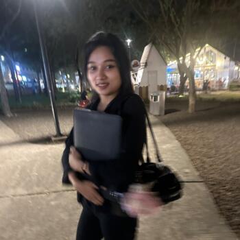 Babysitter in Metro: Indang Lestari