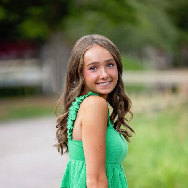 Babysitter in Highlands Ranch: Sarah