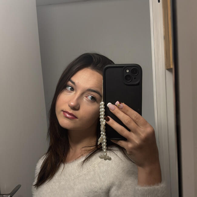 Babysitter in Guéret: Elise