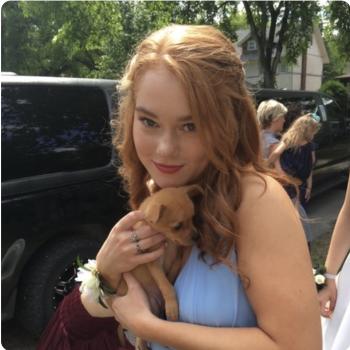 Baby-sitter in Winnipeg: Madyson