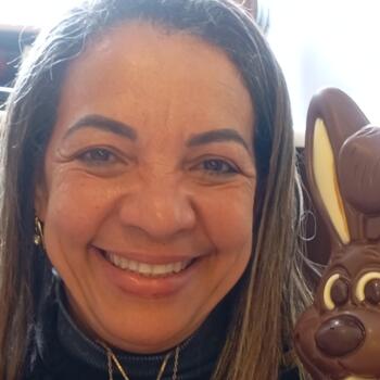 Babysitter in Gulpilhares: Mirian Lima