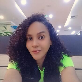 Babysitter Cascavel: Sharon