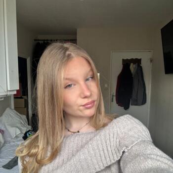 Babysitter Boutigny-Prouais: Kelly