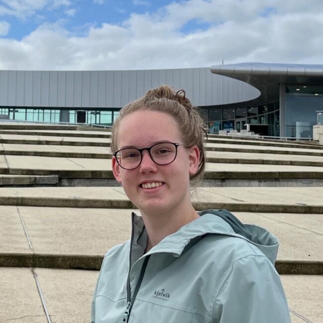 Baby-sitter in Bauma: Hanna