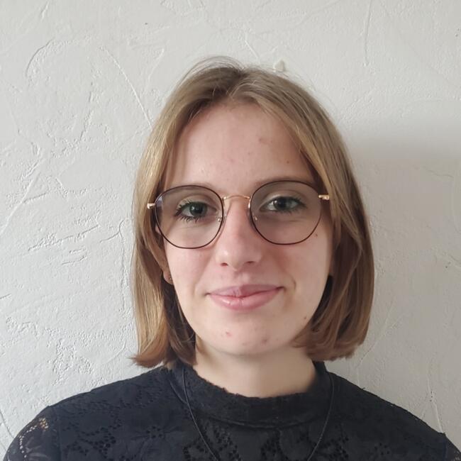 Babysitter in Lyon: Elena