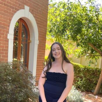 Babysitter Canberra: Eve